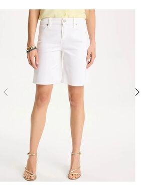 Chico's  So Slimming Girlfriend SHORT CHICO SIZE 2 /US SIZE 12 NWT WHITE BERMUDA